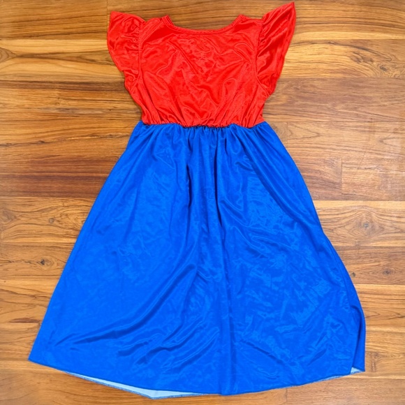 Kids Super Mario Satinet Red and Blue Nightgown Size 6/6x - Picture 4 of 7